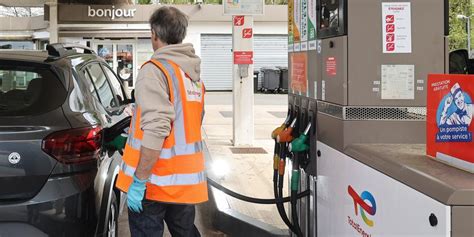 Carburants : TotalEnergies va proposer un prix plafond plus bas .